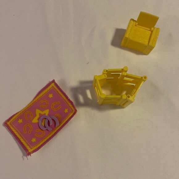 Mattel Vintage 2002 Polly Pocket Ride n Style Horse Stable Set of 8 Pieces VGUC - Picture 5 of 7